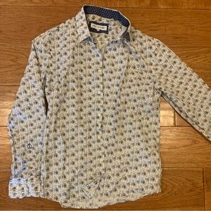 Long sleep button down with floral design